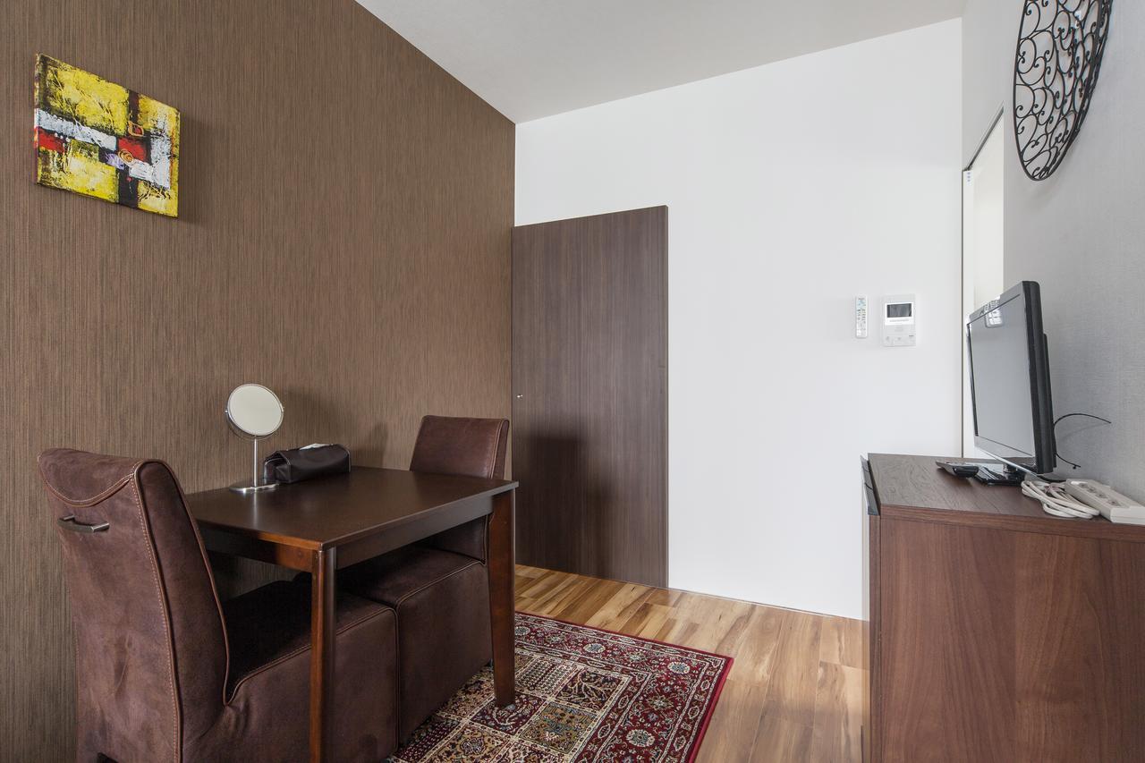 Five Court Umeda Hotel โอซาก้า ภายนอก รูปภาพ